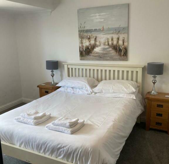 غرفة ديلوكس, The Waves B&b