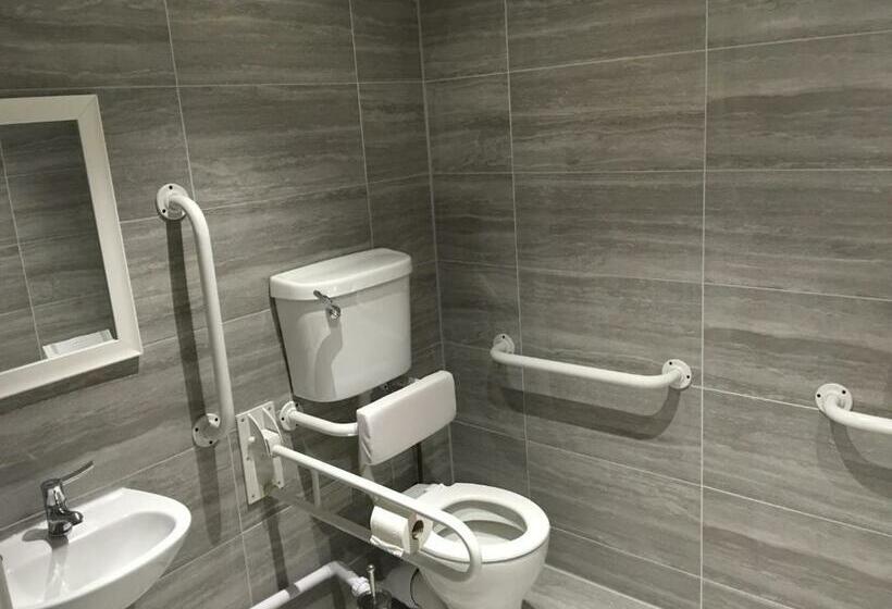 غرفة قياسية لذوى الاحتياجات الخاصة, The Waves B&b