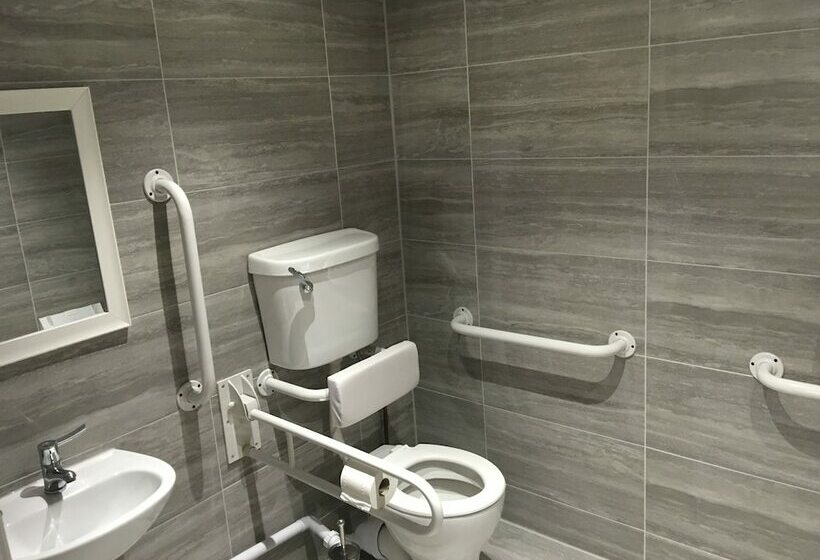 غرفة قياسية لذوى الاحتياجات الخاصة, The Waves B&b