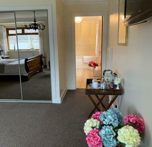 اتاق لوکس, Westcourt Guest House