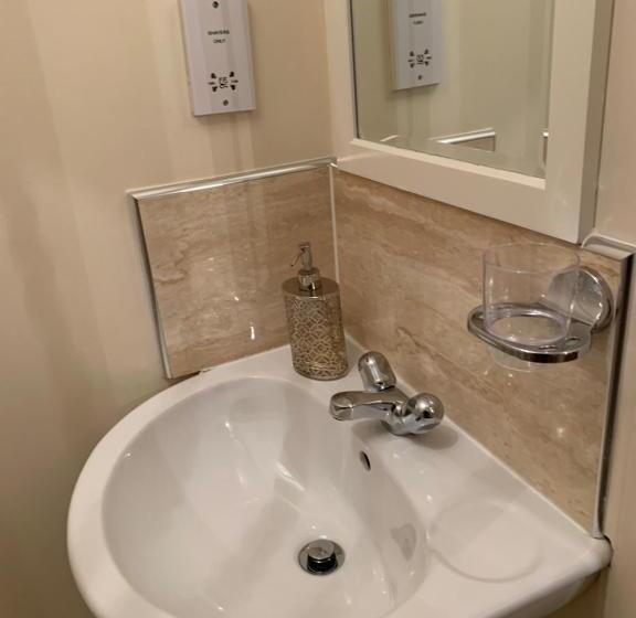 اتاق استاندارد, Westcourt Guest House