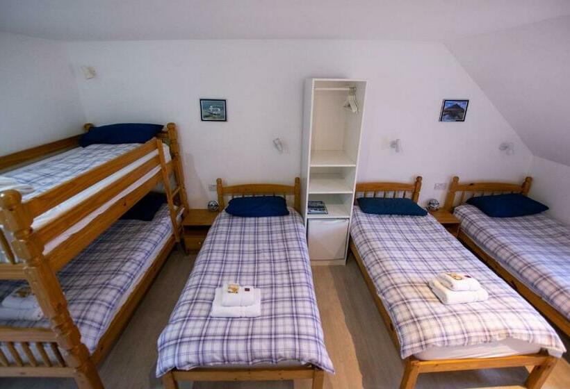 اتاق خانوادگی, Corran Bunkhouse