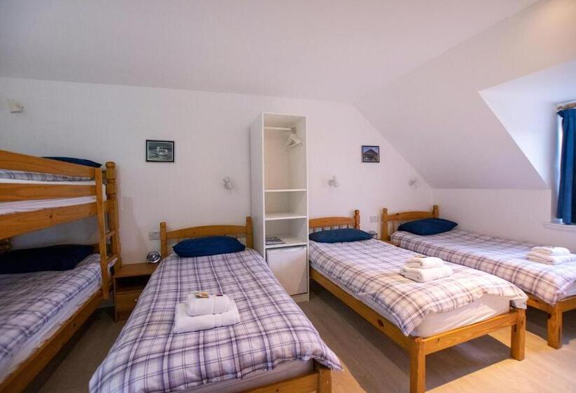 اتاق خانوادگی, Corran Bunkhouse
