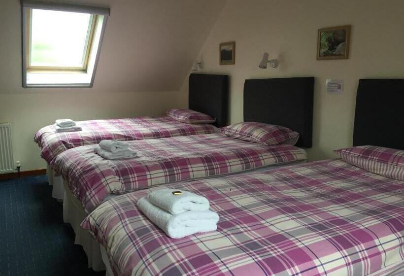 Четырехместный Номер Стандарт, Corran Bunkhouse