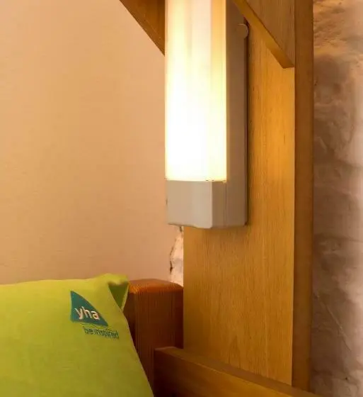 Standard Neljän Hengen Huone Jaettu Kylpyhuone, Yha Brecon Beacons