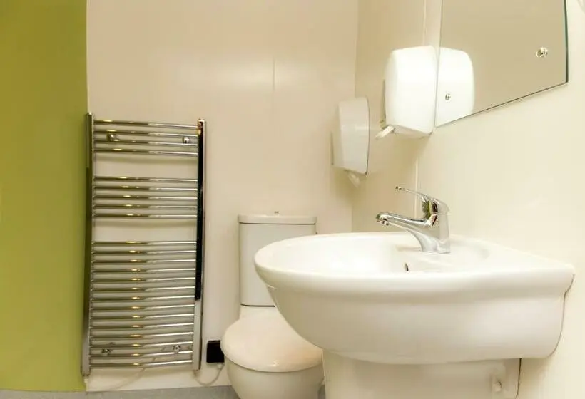 Standard Neljän Hengen Huone, Yha Brecon Beacons