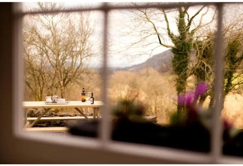 Standard Neljän Hengen Huone, Yha Brecon Beacons