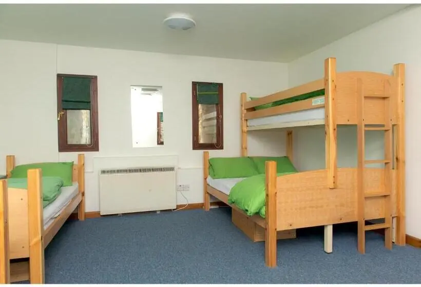 Bed in Shared Room with Shared Bathroom, Yha Brecon Beacons