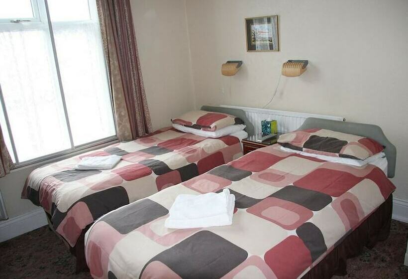 스탠다드 룸, Dove Court Travel Lodge 7   Top Floor Double Bedroom