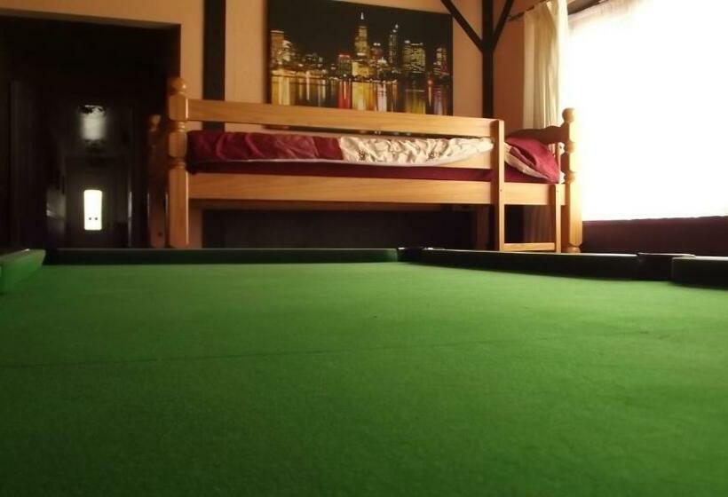 اتاق استاندارد چهار تخته, Jasmine House