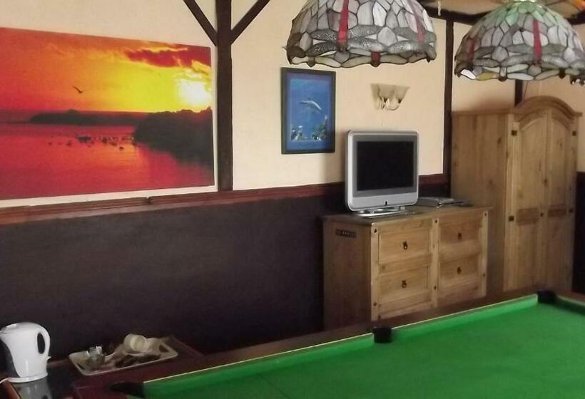 اتاق استاندارد چهار تخته, Jasmine House