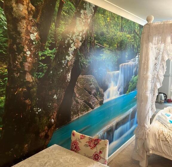 اتاق استاندارد, Jasmine House