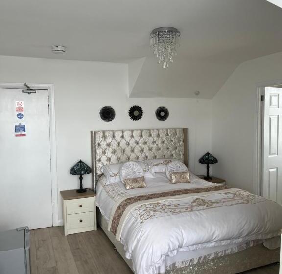 اتاق استاندارد سه نفره, Jasmine House