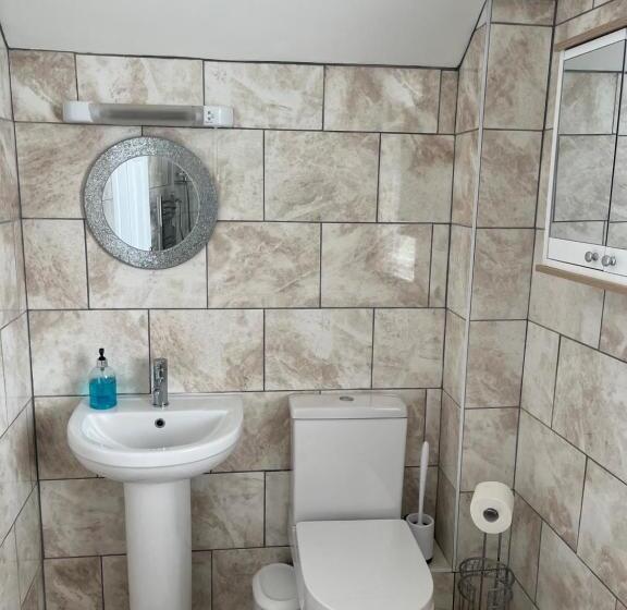 اتاق استاندارد سه نفره, Jasmine House