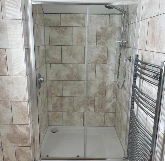 اتاق استاندارد سه نفره, Jasmine House