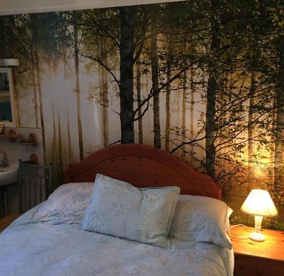 اتاق استاندارد یک تخته با سرویس بهداشتی مشترک, Jasmine House