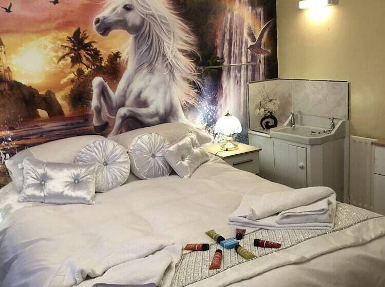 اتاق استاندارد, Jasmine House