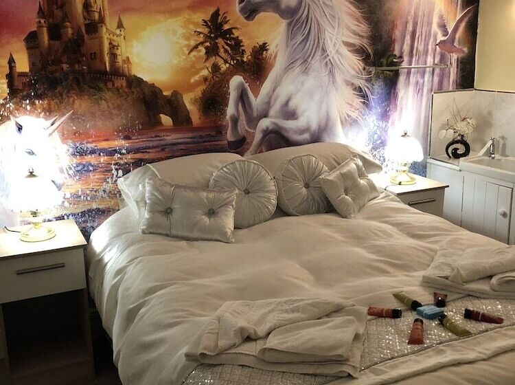 اتاق استاندارد, Jasmine House