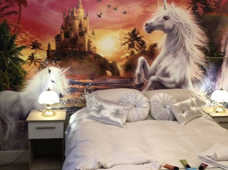 اتاق استاندارد, Jasmine House