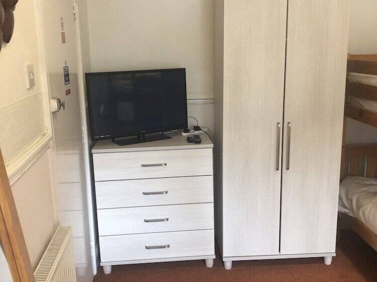 اتاق خانوادگی, Jasmine House