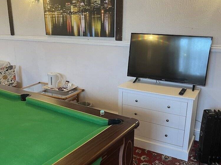 اتاق استاندارد چهار تخته, Jasmine House