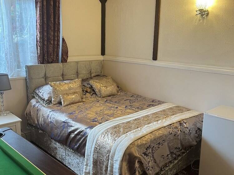 اتاق استاندارد چهار تخته, Jasmine House