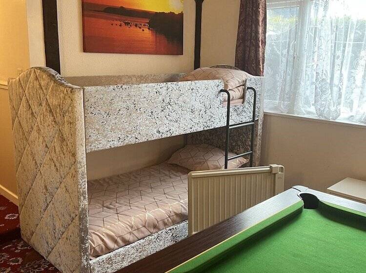 اتاق استاندارد چهار تخته, Jasmine House