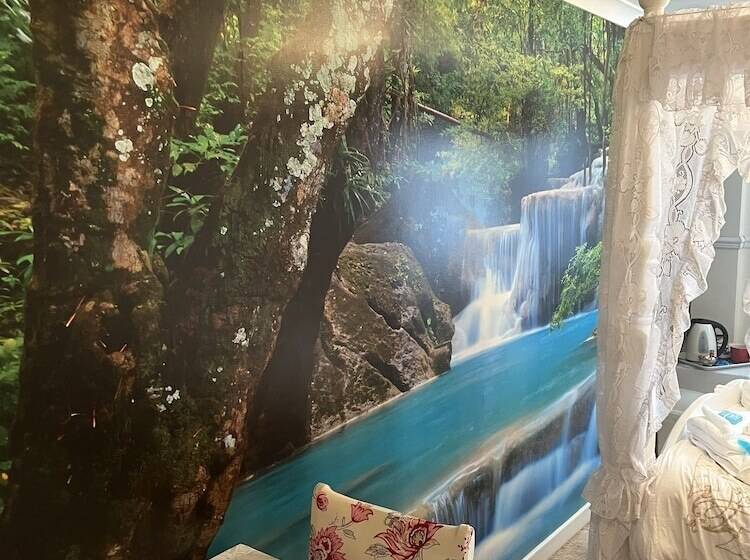 اتاق استاندارد چهار تخته, Jasmine House