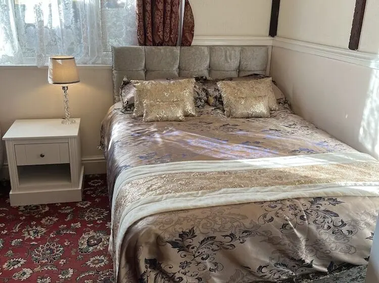 Standard Neljän Hengen Huone, Jasmine House