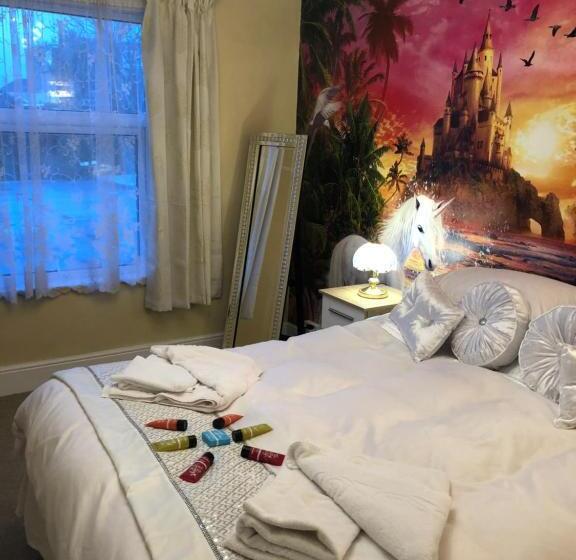 اتاق استاندارد, Jasmine House