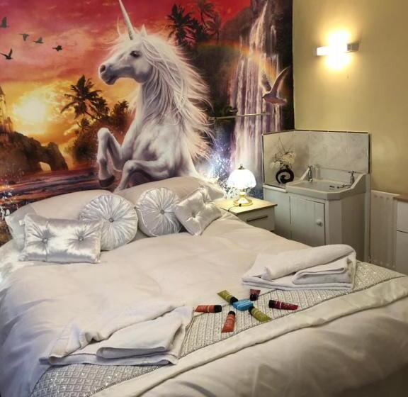 اتاق استاندارد, Jasmine House