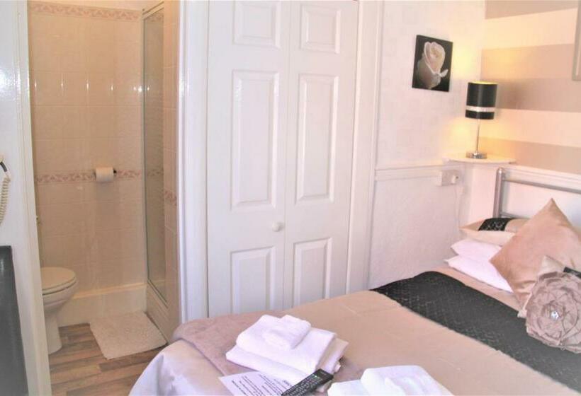 חדר סטנדרט, Serena Court