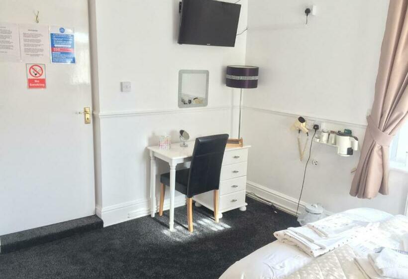 חדר סופריור, Serena Court