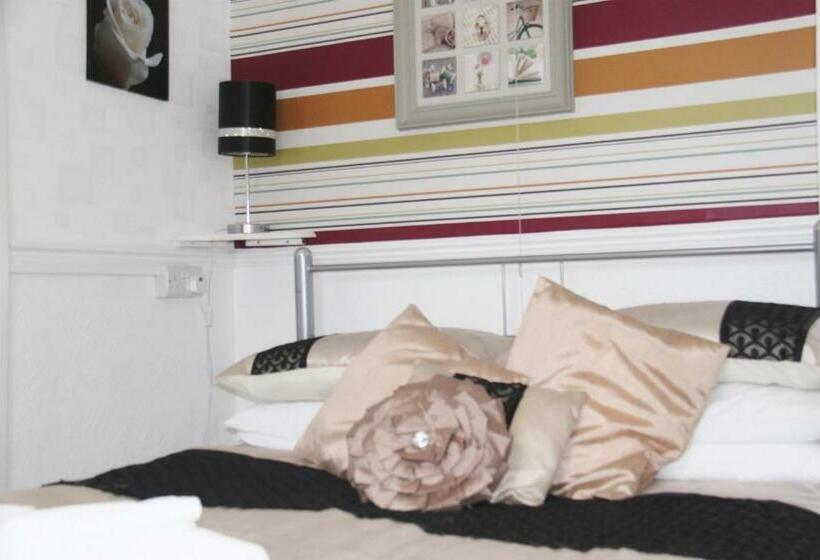 חדר סטנדרט, Serena Court