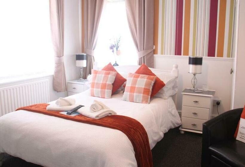 חדר סופריור, Serena Court