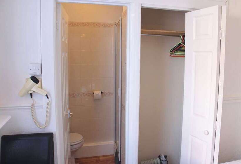 חדר סטנדרט, Serena Court