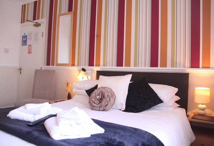 חדר סטנדרט, Serena Court