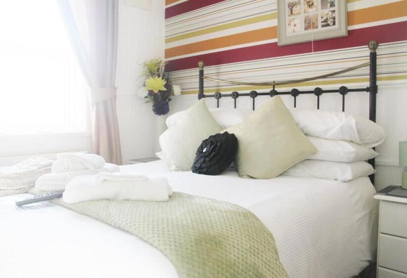 חדר סטנדרט, Serena Court