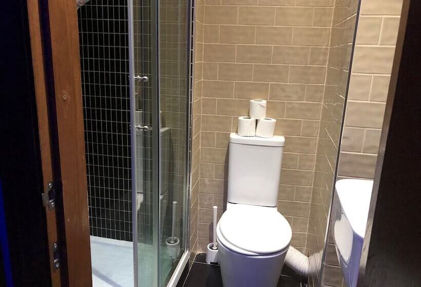 חדר סטנדרט, The Crystal Lodge