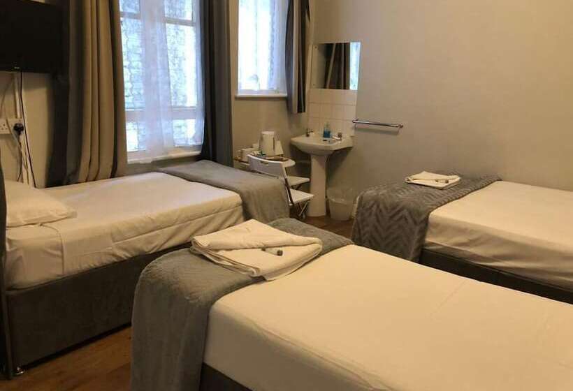 标准三人间共用浴室, The Crystal Lodge