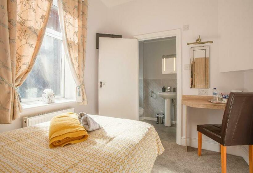 标准单人间, The Hollingworth