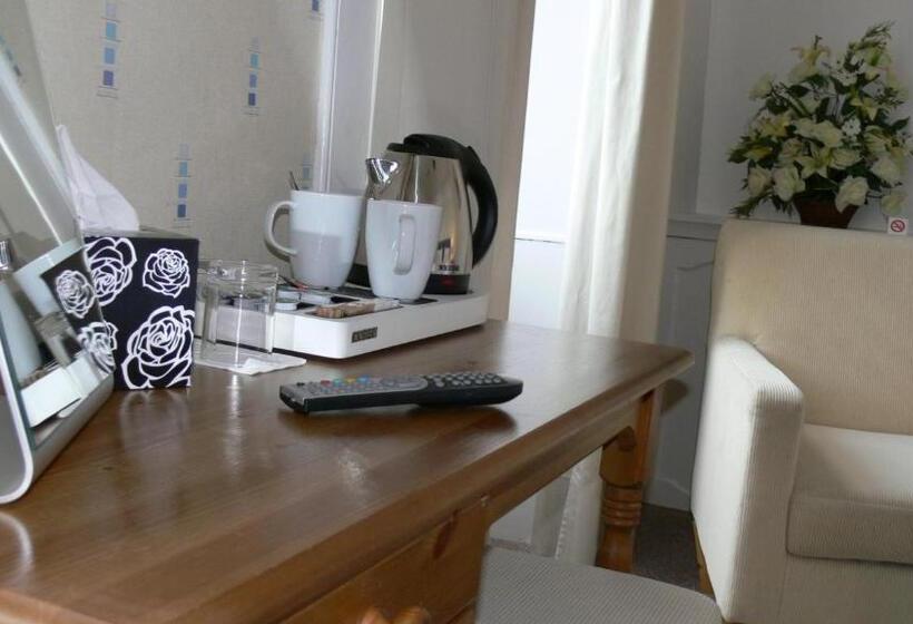 غرفة قياسية مطلّة علي البحر, The Home Arms Guesthouse