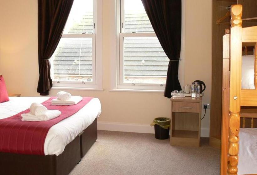 غرفة عائلية, The Home Arms Guesthouse