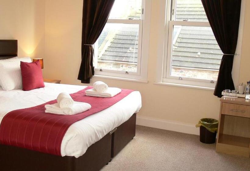 غرفة عائلية, The Home Arms Guesthouse