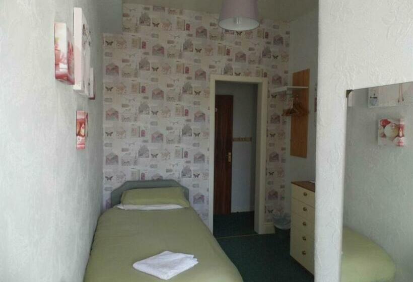 标准单人间, The Pembroke