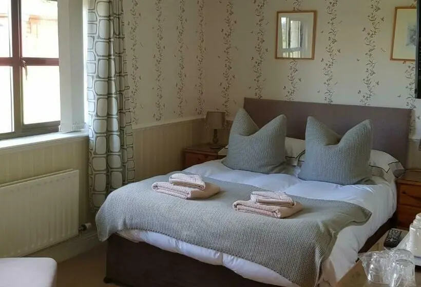 Standard Kolmen Hengen Huone, Willowbank House