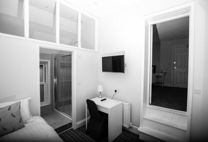 エコノミー４人部屋, Bridge Hotel Brandon