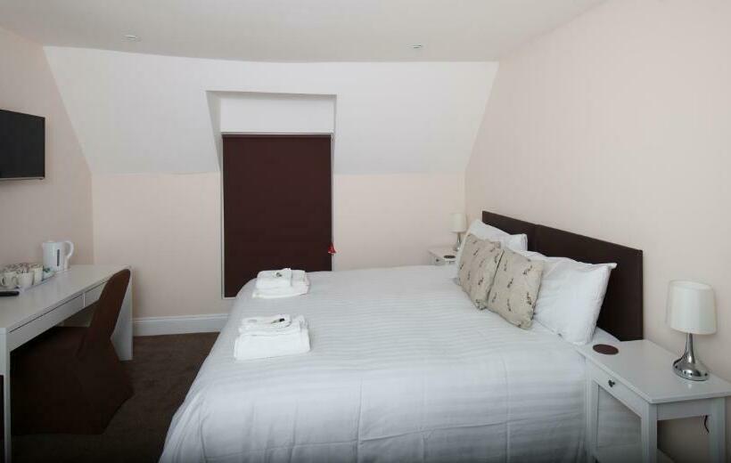 Четырехместный Номер Economy, Bridge Hotel Brandon