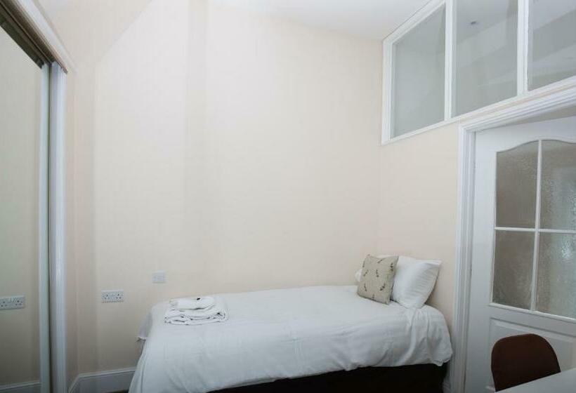 이코노이 4인룸, Bridge Hotel Brandon