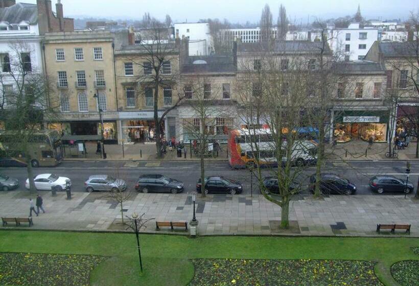 基本间, 81 The Prom